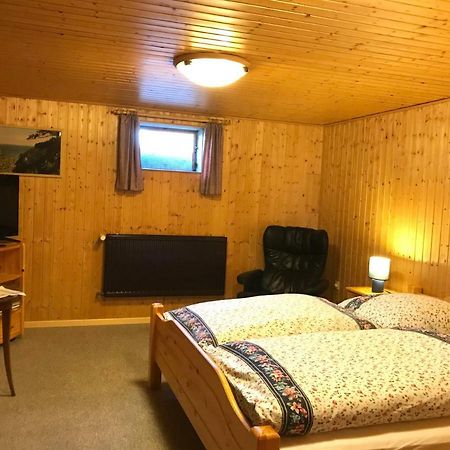 Apartmán Schoenes Kellerzimmer Mit Bad Mittelangeln Exteriér fotografie